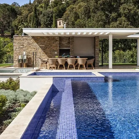 Stunning Luxury Modern With Incredible Ocean Views Semesterbostad *